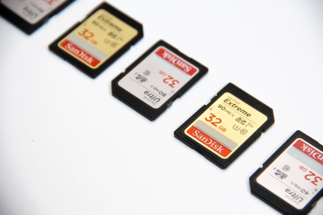 A collection of 32GB memory cards